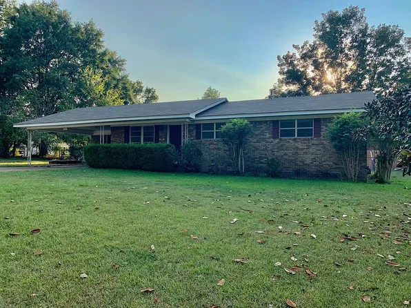 907 S 21st St, Arkadelphia, AR 71923