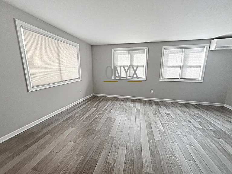 82-26 Eliot Ave #H — Photo 8