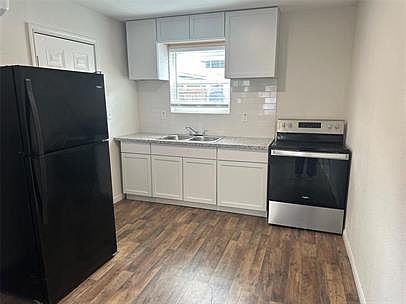 4th image of 3805 Wipprecht St #3