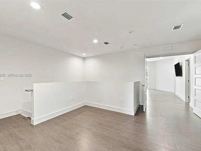 3237 NE 5th St #3237 — Photo 38