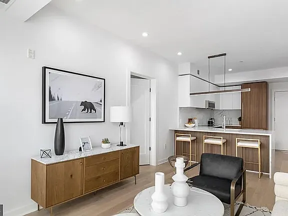 2 bed, 935 sqft, $2,950 — Photo 2