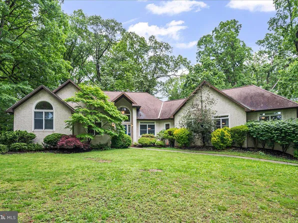 107 Kingston Dr, Bear, DE 19701