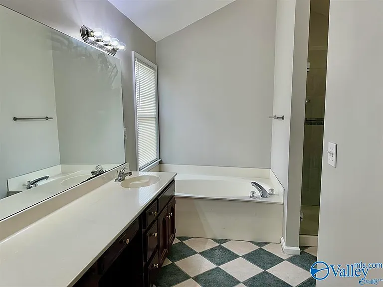 111 Tumbleweed Dr — Photo 16