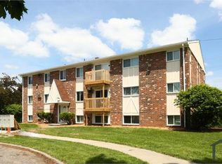 1115 Dorchester Cir #5, Lansing, MI 48910