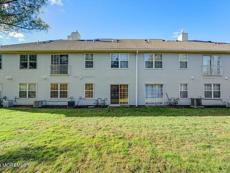 785 Banyan Ct — Photo 12