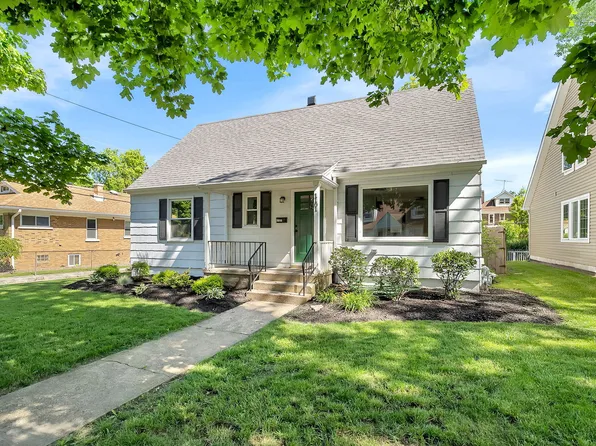 1101 Richmond St, Joliet, IL 60435