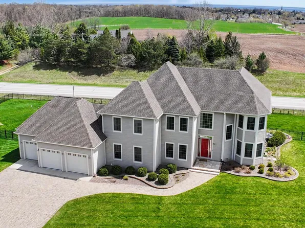 3268 Bay Hill ROAD, Port Washington, WI 53074