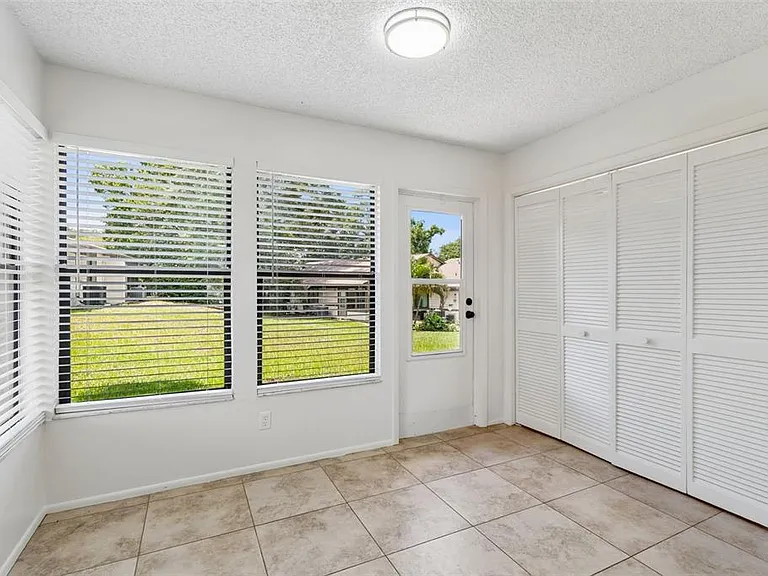 2945 Grovewood Blvd #A — Photo 29