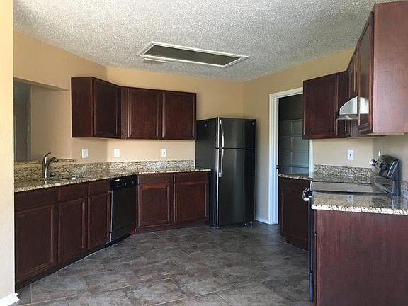 4th image of 445 Capricorn Dr