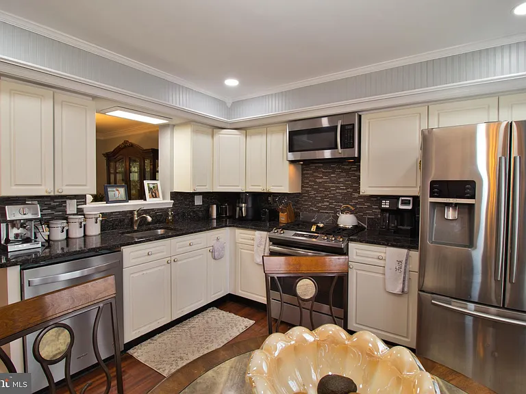 4590 Louise Saint Claire Dr — Photo 8