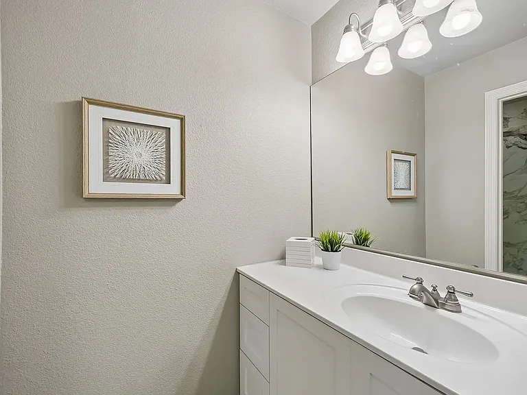 9004 Cypress Creek Rd — Photo 33