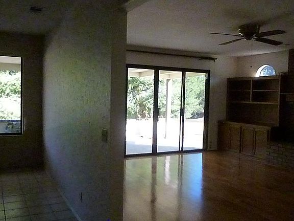4th image of 865 Norse Ln