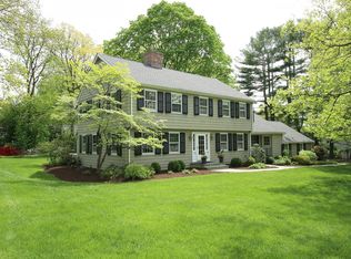 21 Round Hill Dr, Fairfield, CT 06824