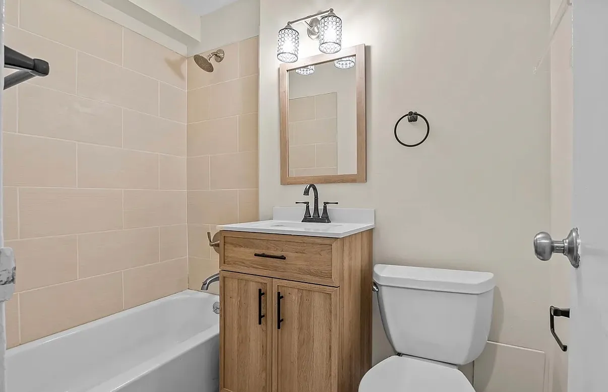1 bed, $2,350 — Photo 4