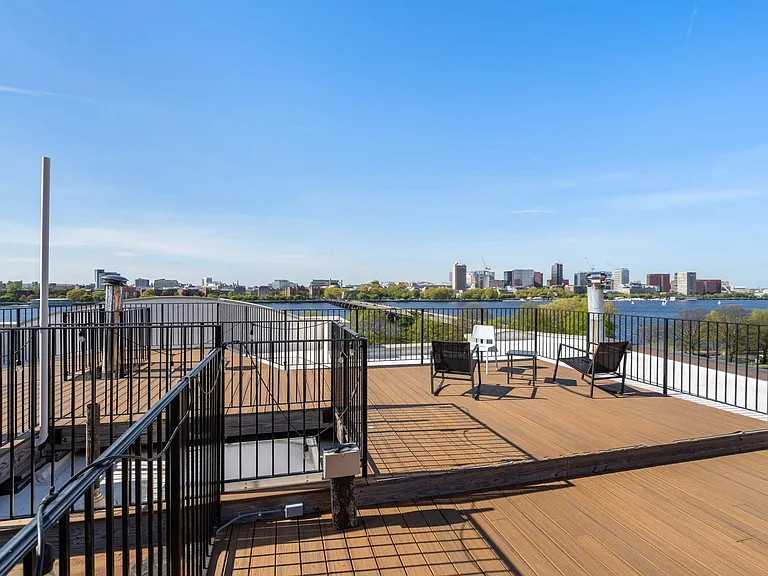 520 Beacon St #2F — Photo 12