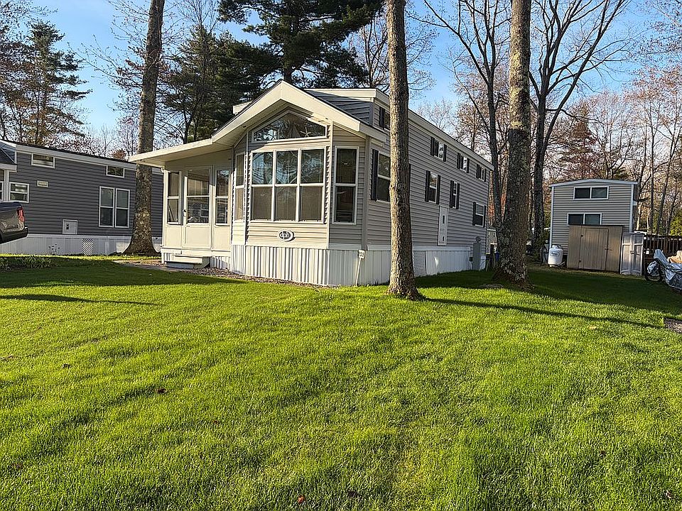 1st image of 150 Chapel Rd #203