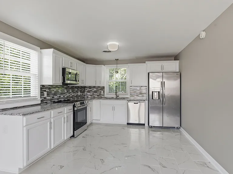 3241 Mayer Ln — Photo 7