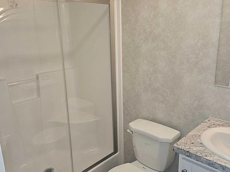 2300 Lafayette Ave #6 — Photo 17