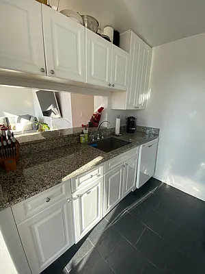 Rented by Compass | media 19