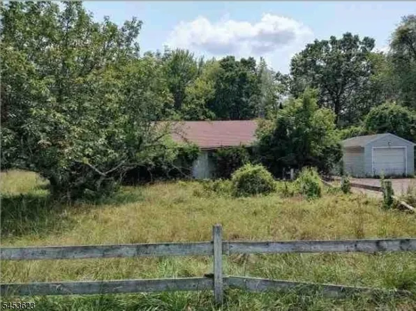 547 Kemah Lake Rd, Frankford Twp., NJ 07826