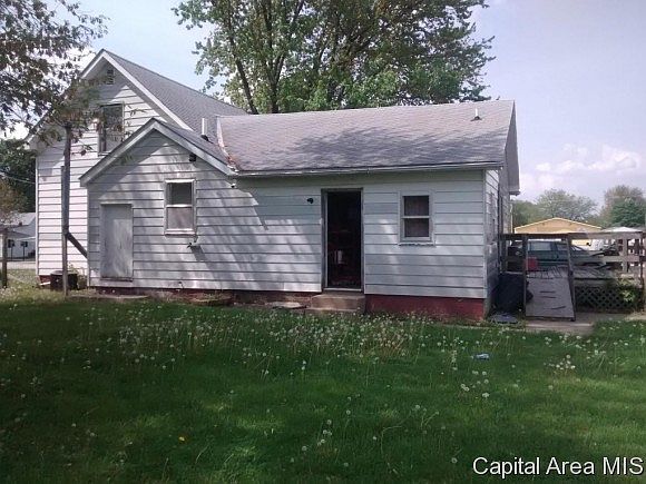 1st image of 707 E 1st Ave