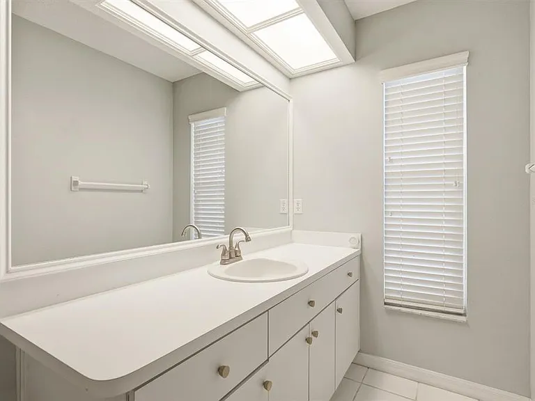 406 S Bayview Blvd #1 — Photo 19
