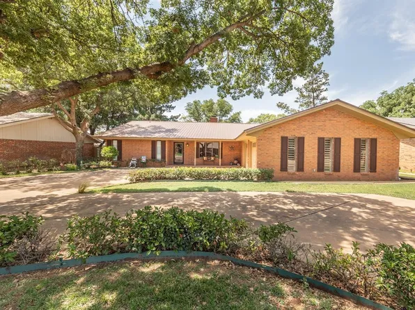 214 E 27th St, Littlefield, TX 79339