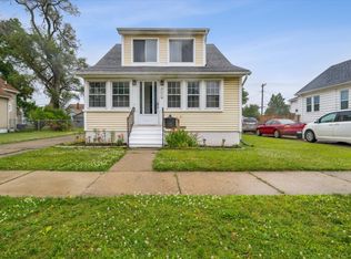 7372 Dale Ave, Center Line, MI 48015