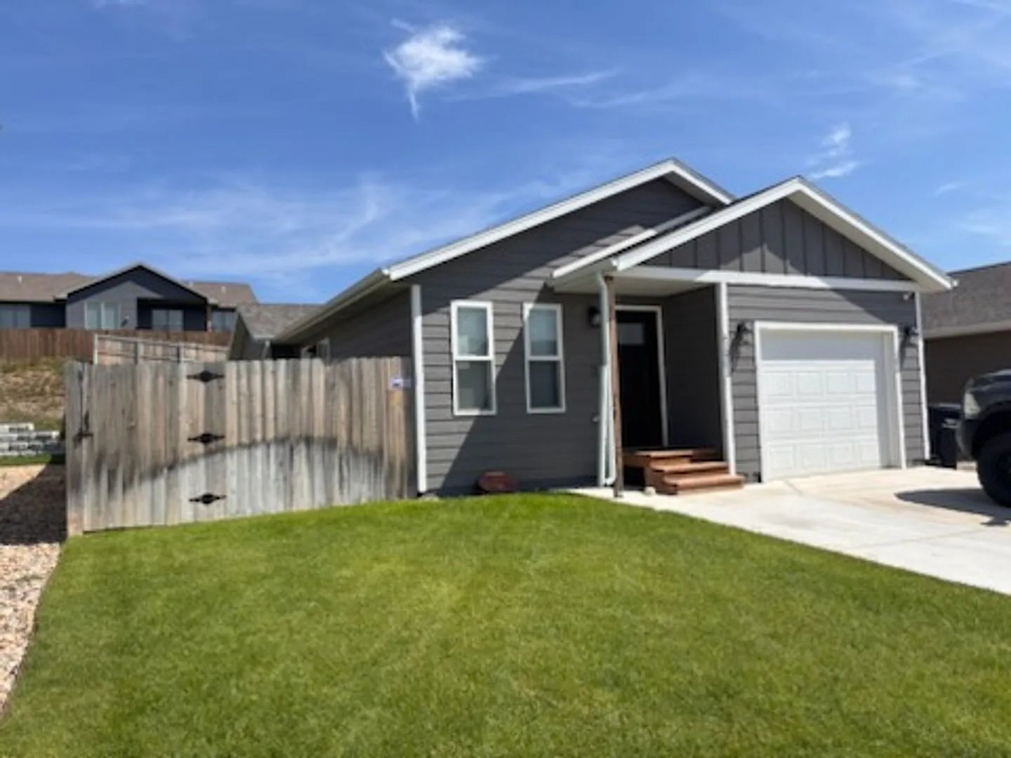 3 Bed | 2 Bath | Double Garage | Rapid Valley — Photo 1