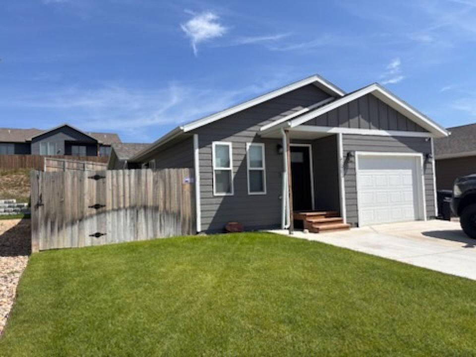 1st image of 420 Diamond Ridge Blvd