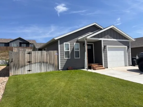 420 Diamond Ridge Blvd, Rapid City, SD 57703