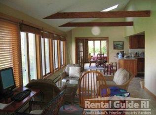 326 Black Point Ln, Portsmouth, RI 02871