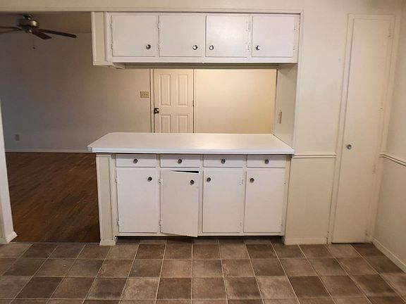 3rd image of 2539 Lynnwood Dr