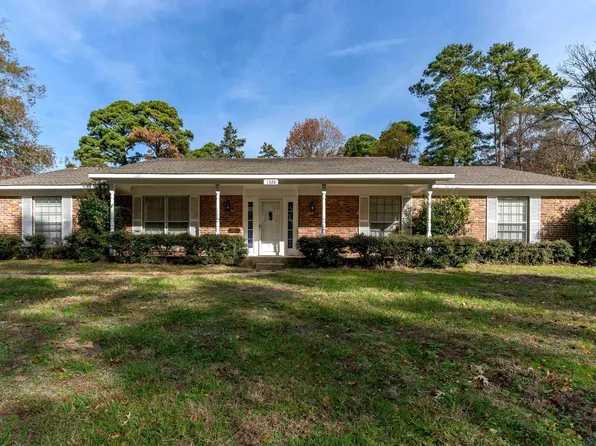 1320 Maxey Rd, Longview, TX 75605