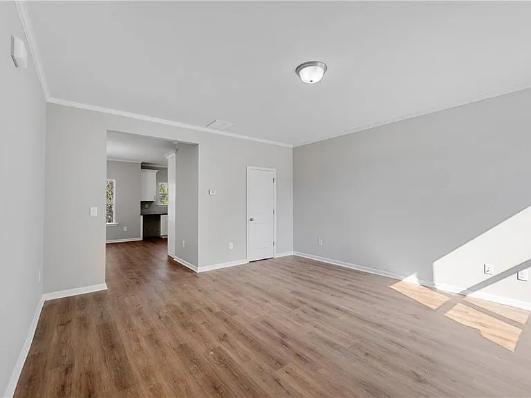2832 Laurel Ridge Cir — Photo 4