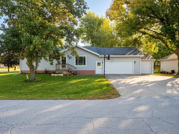 301 Locust Ave, Woodward, IA 50276