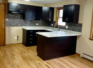 7915 S Sacramento Ave, Chicago, IL