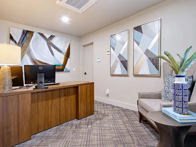 Riverside Apartments — Photo 24