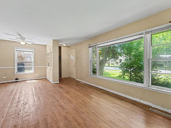 4th image of 14827 State St