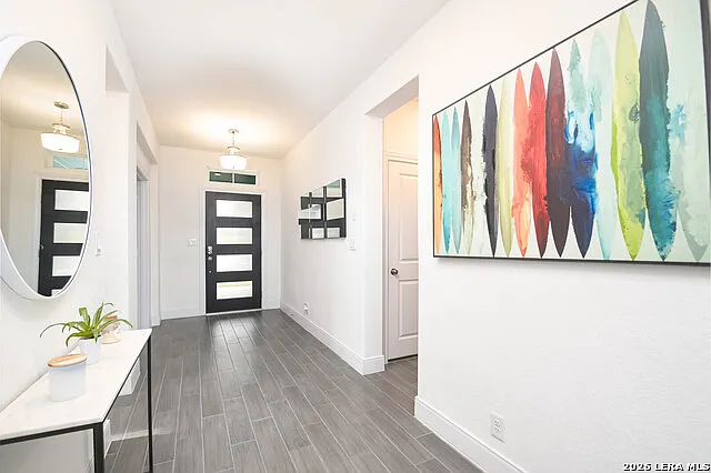 4 bed, 3.5 bath, 2952 sqft, $3,350 — Photo 4