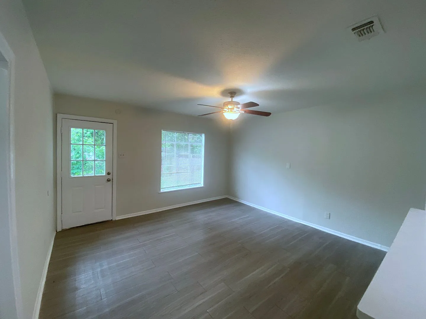 Seller Finance or Lease 3 bd | 2 ba Available Now! Located near Basse Rd/Blanco Rd minutes from A... — Photo 4