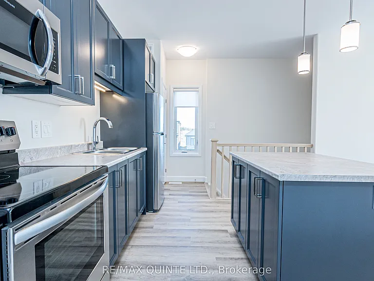 98B Riverstone Way — Photo 3