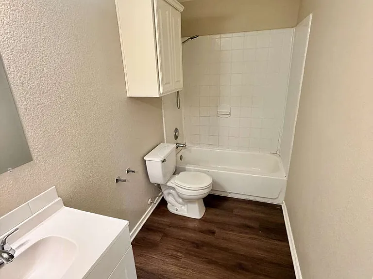 3403 Wickham Ln — Photo 18