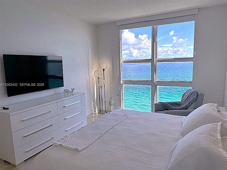 2080 S Ocean Dr #MPH12 — Photo 16
