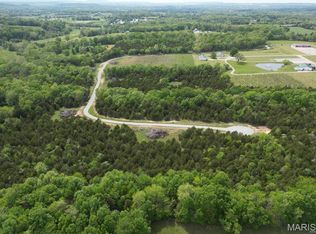 5 Weatherby Ln, Farmington, MO 63640