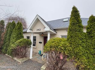 342 Elberon Blvd, Oakhurst, NJ 07755