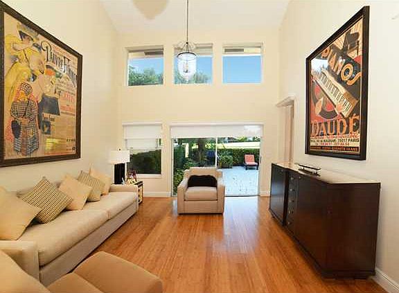 Home For Sale In Broken Sound