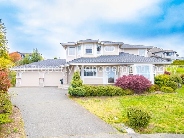 5315 Port View Pl NE — Photo 1