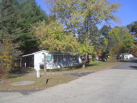 2nd image of 4 Kyle Ave. Avenue