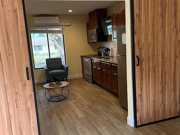 5th image of 7743 Clubhouse Estates Dr